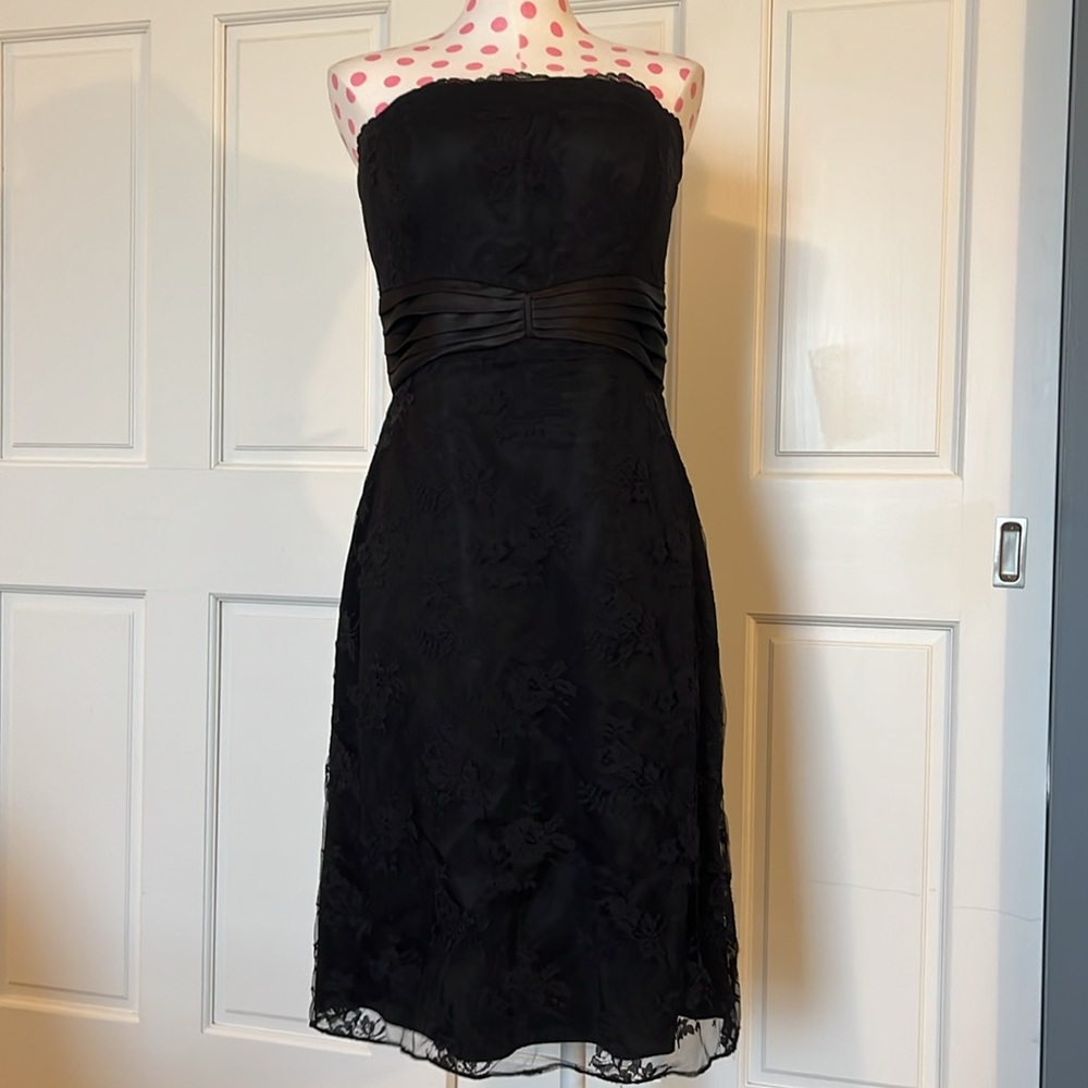 White House Black Market Strapless Lace Dress